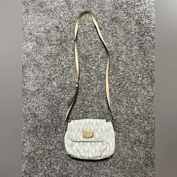 Michael Kors EUC White and Gold Crossbody Bag - Picture 1 of 5